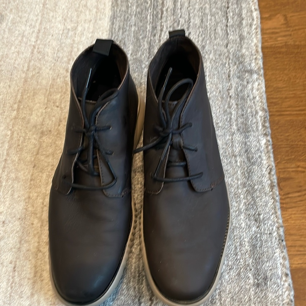 Men’s size 9 Cole Haan lace up ankle boot